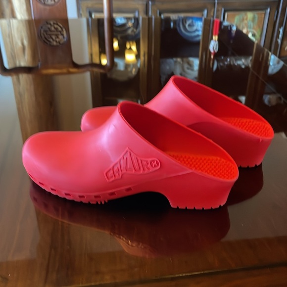 Calzuro Clogs - Picture 5 of 8